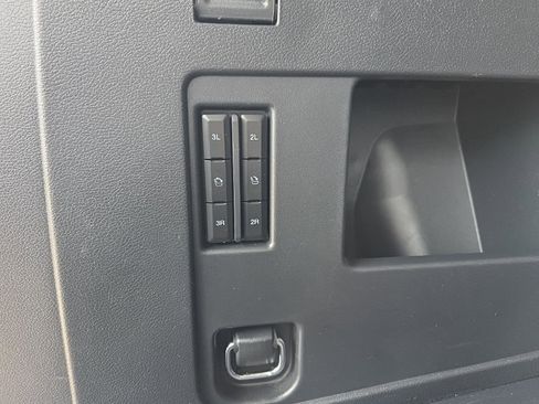 Used 2024 Ford Expedition Platinum image 35