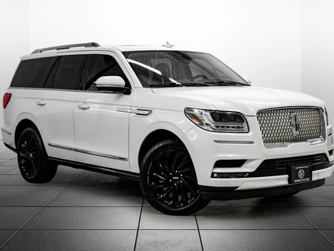 Used 2021 Lincoln Navigator Reserve image 7