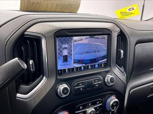 Used 2023 GMC Sierra 2500 Denali w/ Denali Black Diamond Edition image 23