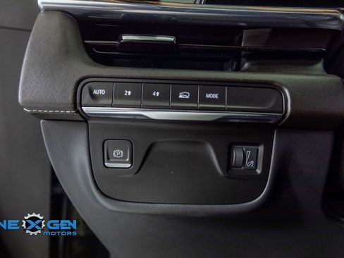 Used 2022 Cadillac Escalade ESV Premium Luxury image 13