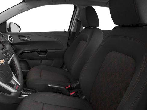 Used 2018 Chevrolet Sonic LT FWD image 8
