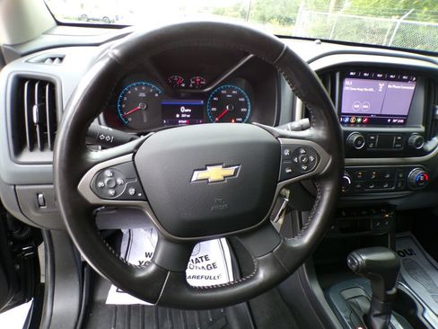 Used 2020 Chevrolet Colorado Z71 AWD/4WD image 12