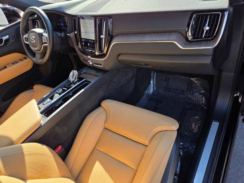 Used 2023 Volvo XC60 T8 Ultimate w/ Climate Package AWD/4WD image 22