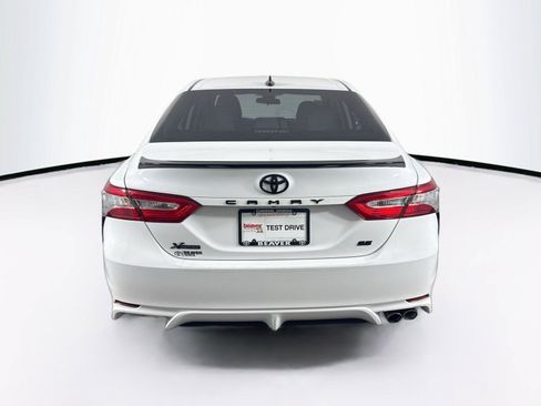 Used 2020 Toyota Camry SE FWD image 12