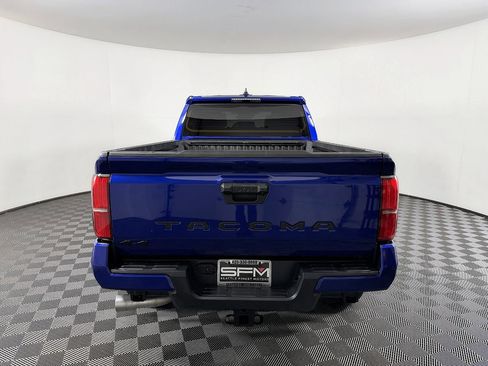 Used 2024 Toyota Tacoma TRD Sport AWD/4WD image 10