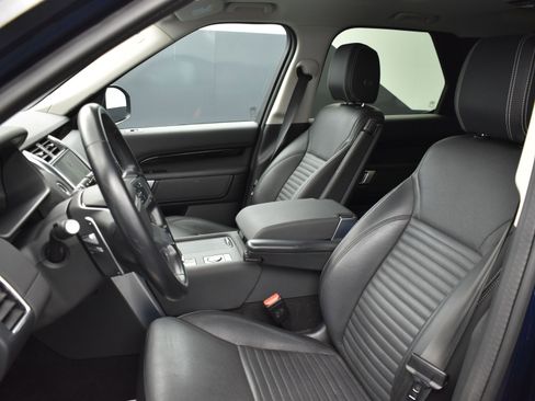 Used 2023 Land Rover Discovery S image 15