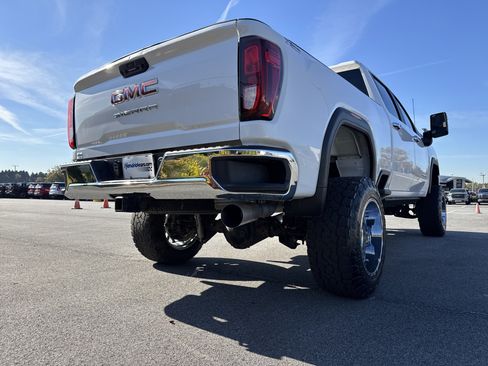 Used 2021 GMC Sierra 2500 4x4 Crew Cab w/ Convenience Package image 10