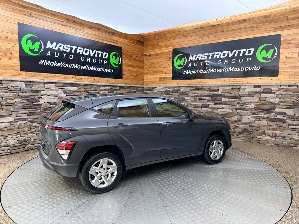 Used 2024 Hyundai Kona SE AWD/4WD image 11
