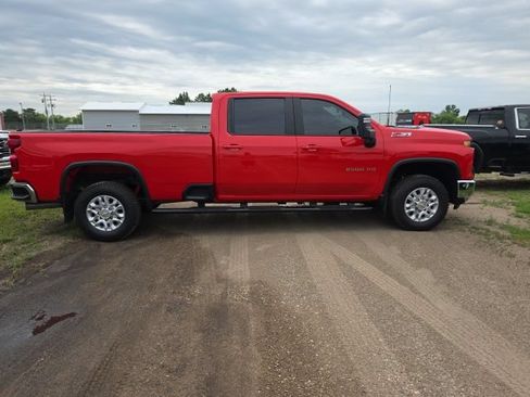 Used 2024 Chevrolet Silverado 2500 LT w/ All Star Edition AWD/4WD image 6