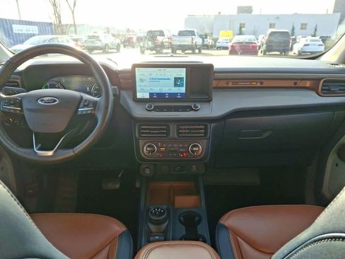 Certified 2022 Ford Maverick Lariat w/ Lariat Luxury Package image 10