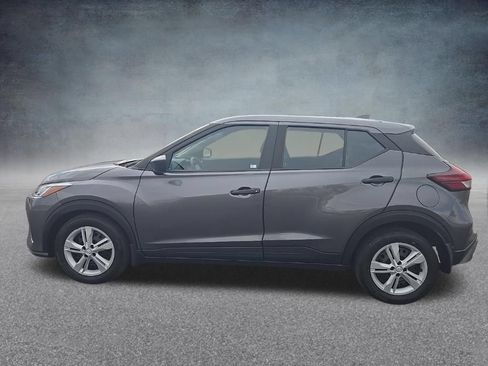 Used 2023 Nissan Kicks S FWD image 7