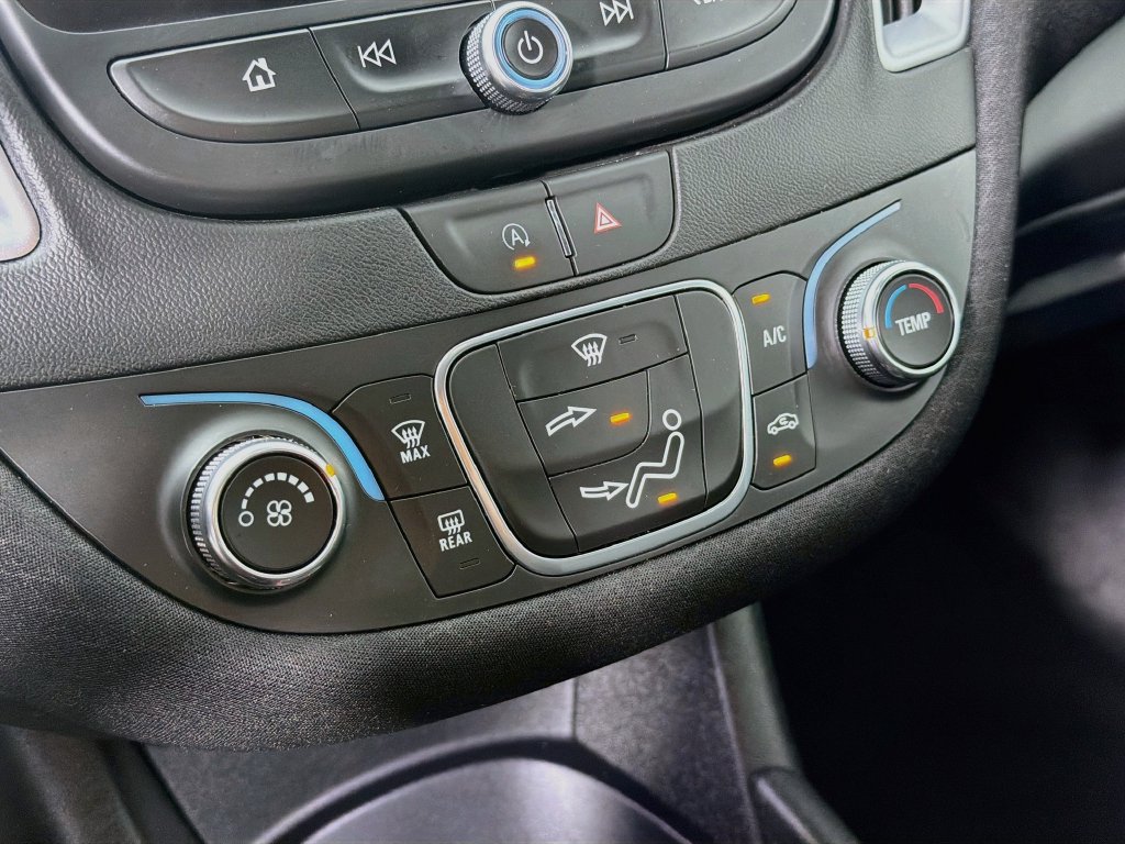 Used 2025 Chevrolet Malibu LS FWD image 16
