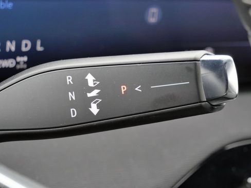 Used 2025 Buick Enclave Sport Touring AWD/4WD image 50