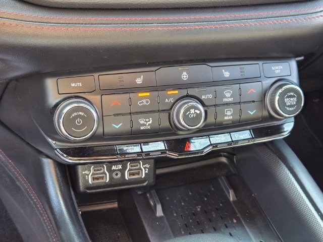 Used 2026 Dodge Durango GT w/ Blacktop Package AWD/4WD image 24