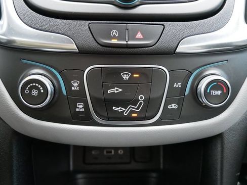 Used 2024 Chevrolet Equinox LS w/ LS Convenience Package AWD/4WD image 16