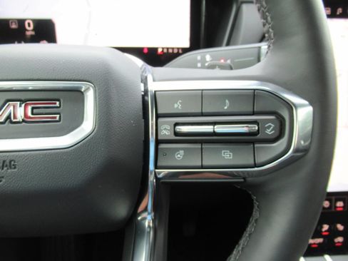 Used 2026 GMC Terrain Elevation w/ Black Edition FWD image 25