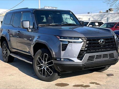 Used 2024 Lexus GX 550 w/ Accessory Package (Z1) image 38