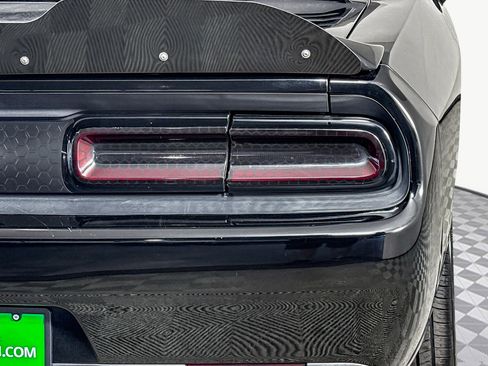 Used 2017 Dodge Challenger R/T Plus image 38