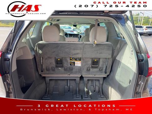 Used 2018 Toyota Sienna L FWD image 15
