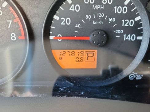 Used 2006 Nissan Frontier XE w/ (G01) XE Preferred Pkg RWD image 19