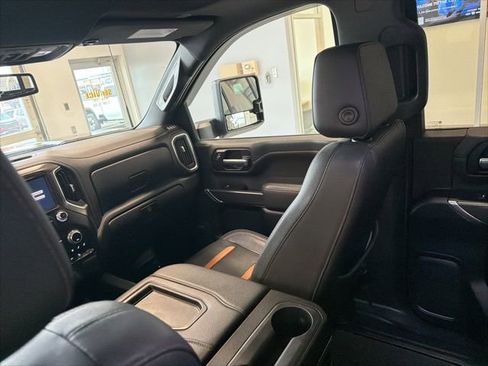 Used 2021 GMC Sierra 2500 AT4 image 34