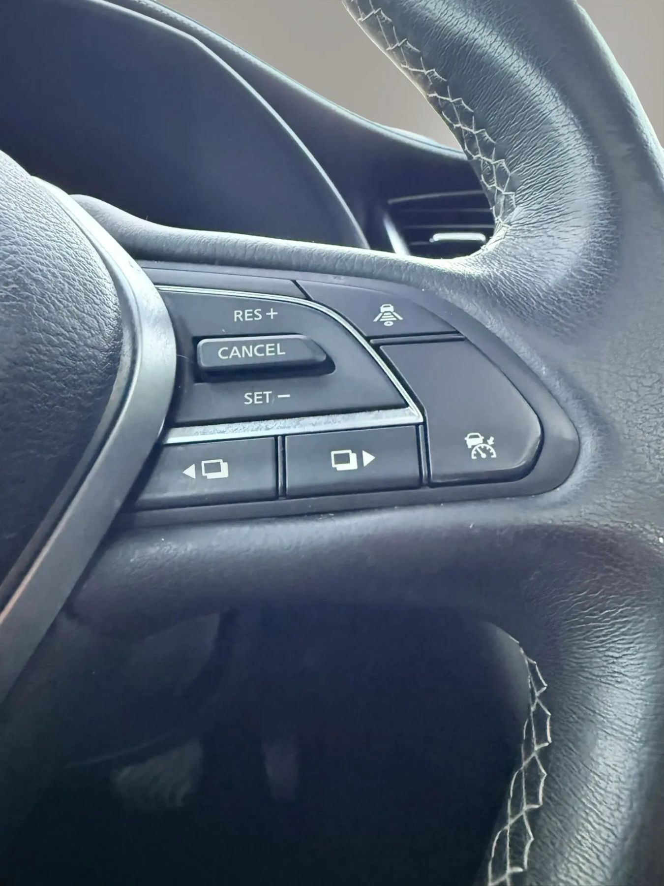 Used 2019 INFINITI QX50 Essential w/ Premium Heat Package AWD/4WD image 18