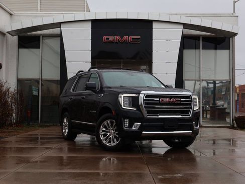 Used 2022 GMC Yukon SLT w/ SLT Premium Package image 1