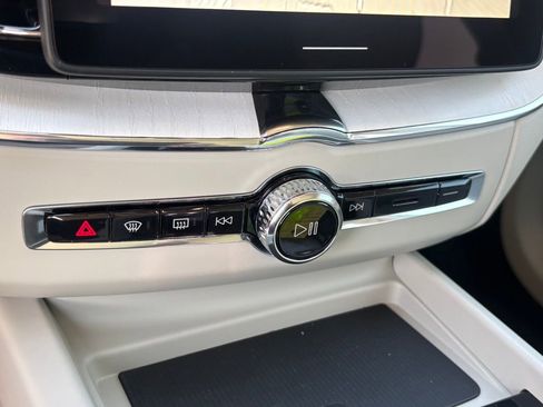 New 2026 Volvo XC60 T8 Ultra w/ Protection Package Premier image 15