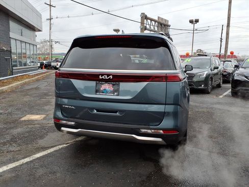 Used 2024 Kia Carnival SX image 6