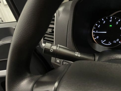 Used 2023 Nissan Frontier SV AWD/4WD image 20
