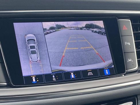 Used 2022 Buick Enclave Essence w/ Sport Touring Edition image 19