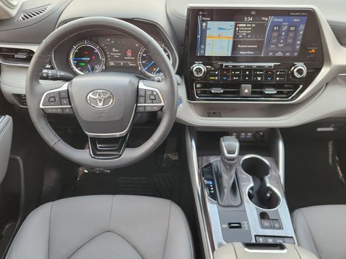 Used 2022 Toyota Highlander Platinum AWD/4WD image 26