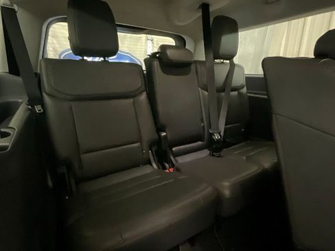 Used 2025 Ford Expedition Max Active AWD/4WD image 13
