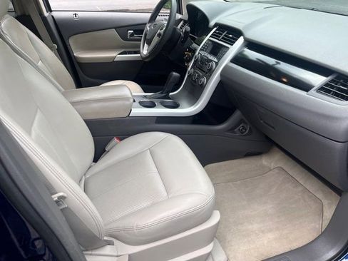 Used 2011 Ford Edge SE image 6