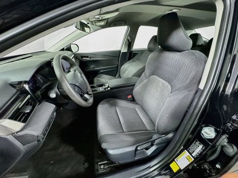 Used 2025 Toyota Camry LE FWD image 15