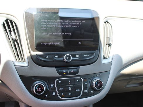 Used 2022 Chevrolet Malibu LT FWD image 14