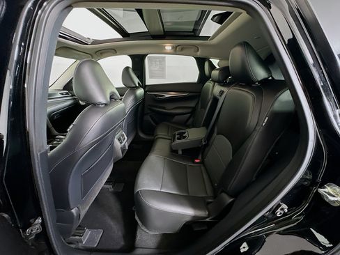 Used 2023 INFINITI QX50 Luxe FWD image 27