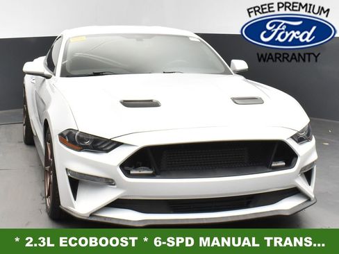 Used 2019 Ford Mustang Coupe image 2
