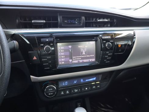 Used 2016 Toyota Corolla LE FWD image 18