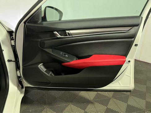 Used 2019 Honda Accord Sport image 28