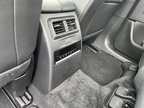Used 2026 MAZDA CX-90 3.3 Turbo w/ Select Package AWD/4WD image 32