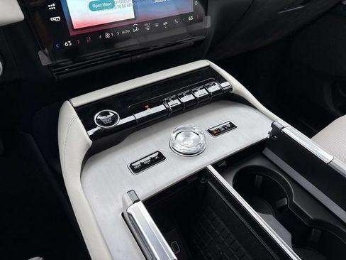 New 2026 Lincoln Navigator L Reserve AWD/4WD image 29