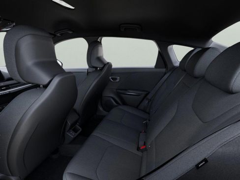 New 2026 Kia K4 LX image 18