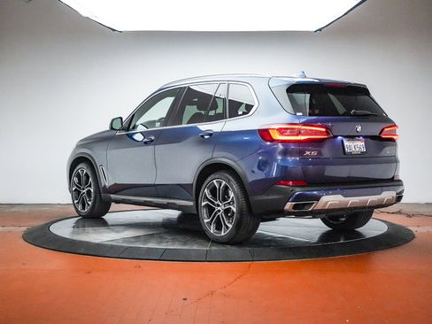 Used 2022 BMW X5 xDrive40i w/ Premium Package image 2