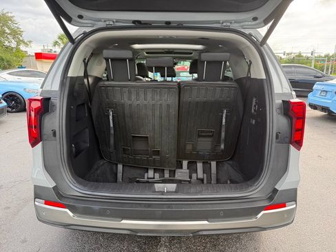 Used 2025 Kia Carnival SX FWD image 27