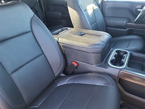 Used 2021 GMC Sierra 1500 SLT image 18