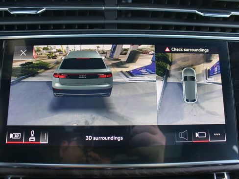 Used 2021 Audi Q8 Prestige image 34