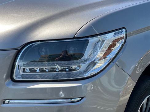Used 2019 Lincoln Navigator L Reserve image 51