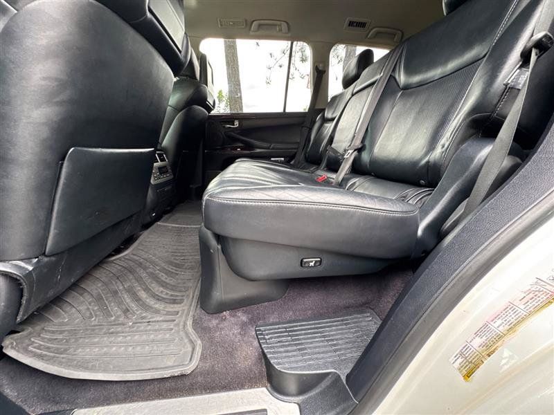 Used 2014 Lexus LX 570 4WD w/ Luxury Package image 39