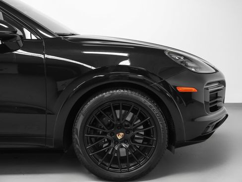 Certified 2023 Porsche Cayenne GTS AWD/4WD image 14